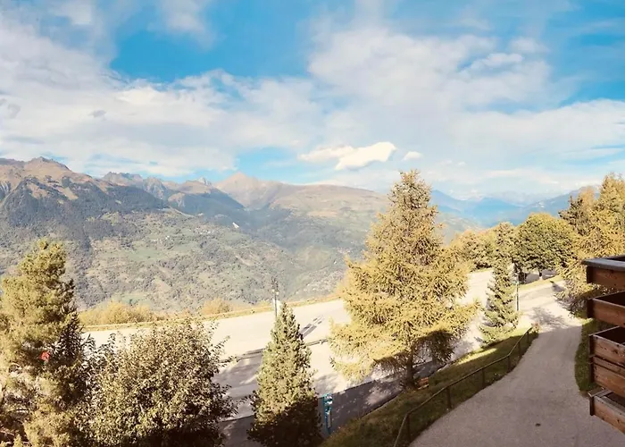 Renove Aux Pieds Avec Vue Vallee - Fr-1-181-2472