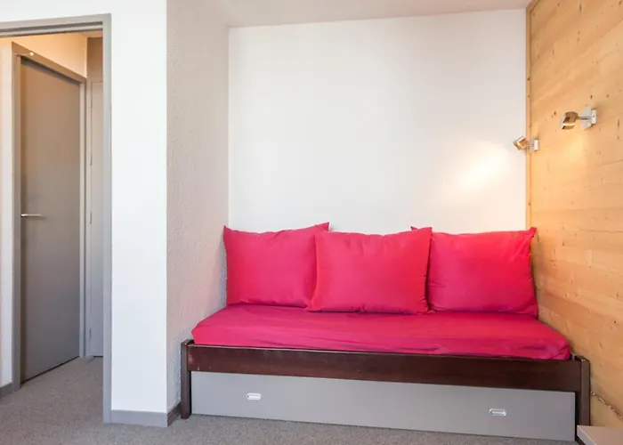 Renove Aux Pieds Avec Vue Vallee - Fr-1-181-2472