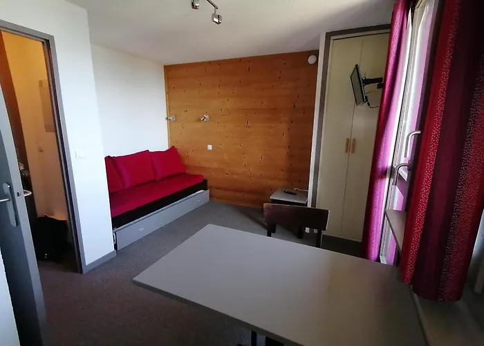 Renove Aux Pieds Avec Vue Vallee - Fr-1-181-2472 *